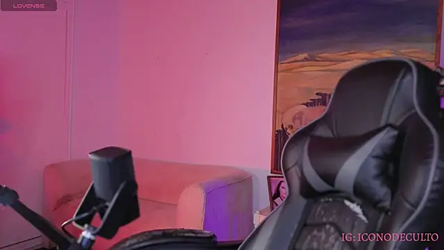 Snapshot of val_bardot chatting on 08/07/26, 04:58 val bardot online show from 08/07/26, 04:58