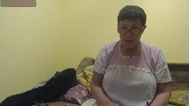 Snapshot of Sandra_Carina chatting on 04/28/26, 08:36 Sandra Carina online show from 04/28/26, 08:36