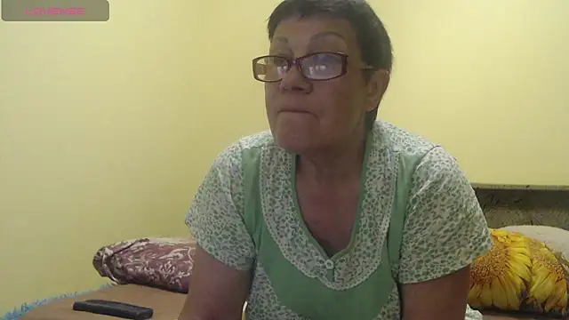 Snapshot of Sandra_Carina chatting on 05/06/26, 08:25 Sandra Carina online show from 05/06/26, 08:25