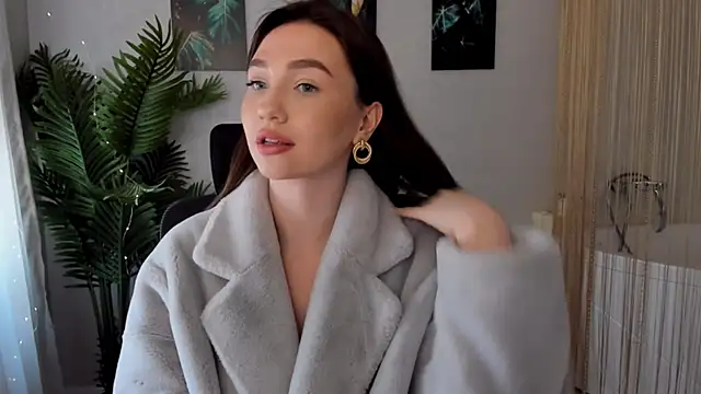 GracefulLook online show from 02/10/25, 01:22