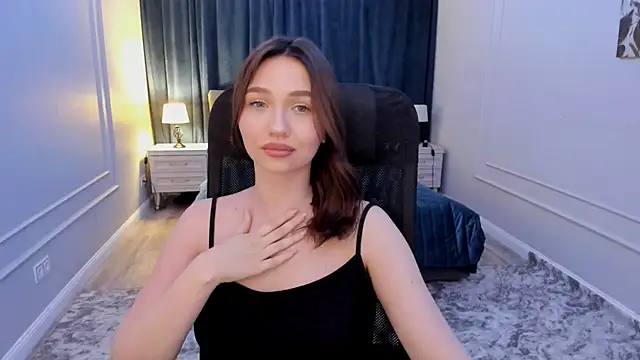 GracefulLook online show from 03/18/25, 02:36