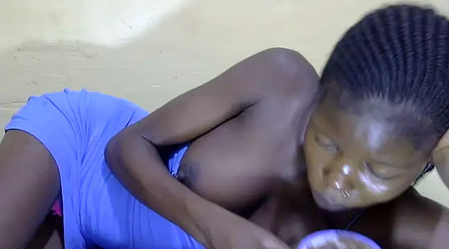 Snapshot of Slender-simple1 chatting on 01/27/25, 02:24 Slender-simple1 online show from 01/27/25, 02:24