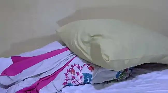 Snapshot of Slender-simple1 chatting on 02/04/25, 03:47 Slender-simple1 online show from 02/04/25, 03:47