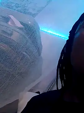 Snapshot of Slender-simple1 chatting on 09/14/25, 02:05 Slender-simple1 online show from 09/14/25, 02:05