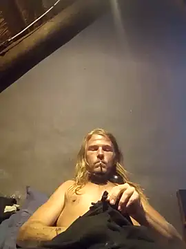 Snapshot of Salted_Playday chatting on 01/10/25, 04:01 Salted Playday online show from 01/10/25, 04:01