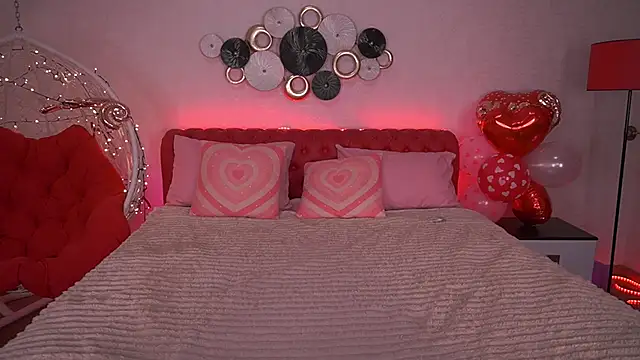 EmilyHalls online show from 02/14/25, 10:38