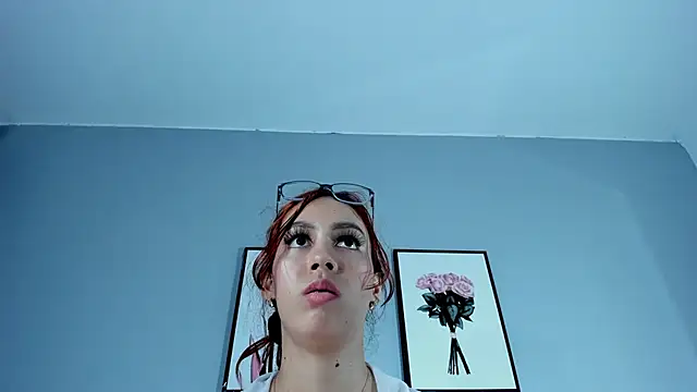 Estrella Duran online show from 04/15/26, 07:58