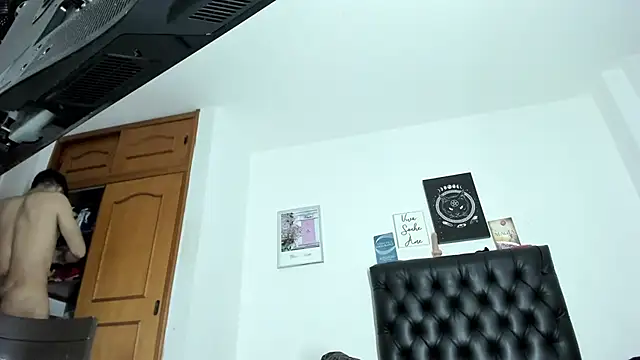 JohanyLatino online show from 02/21/25, 12:06