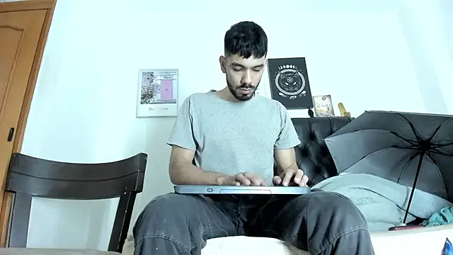 JohanyLatino online show from 02/25/25, 12:13