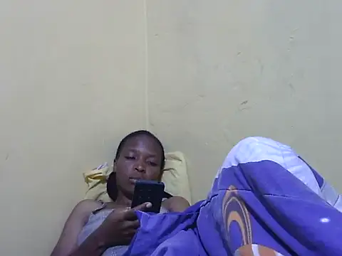 Smillie prety online show from 10/17/25, 05:54