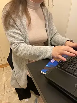 AlisaaRose online show from 03/12/25, 07:28