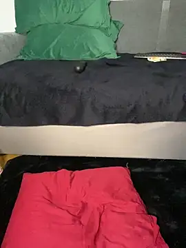 AlisaaRose online show from 12/05/25, 09:40