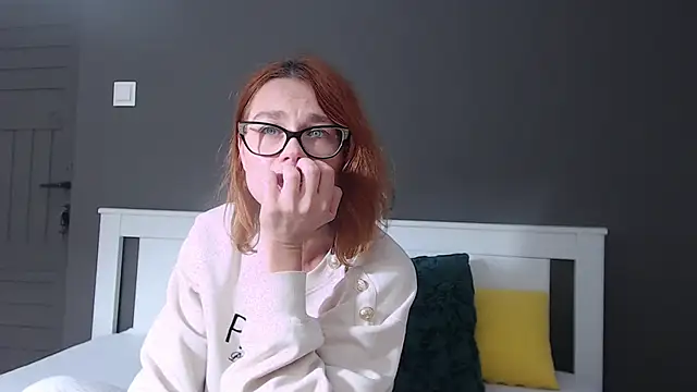 Snapshot of AugustStormS chatting on 09/17/25, 06:31 AugustStormS online show from 09/17/25, 06:31