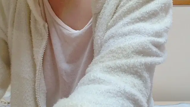 liliyRiSAcha-n online show from 10/06/25, 05:49