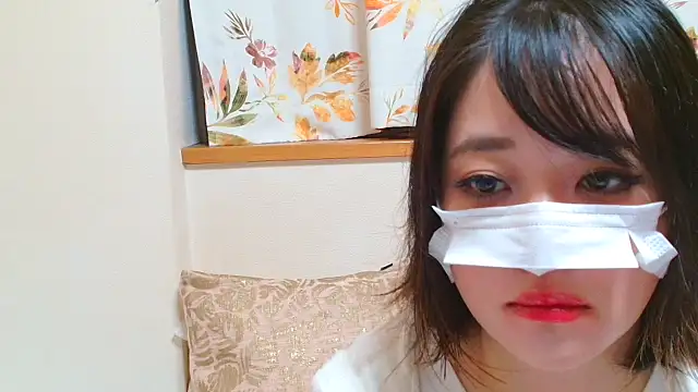 liliyRiSAcha-n online show from 10/17/25, 08:17