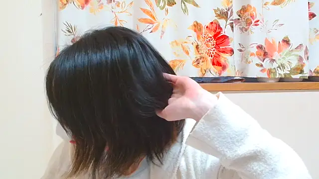 liliyRiSAcha-n online show from 11/15/25, 07:16