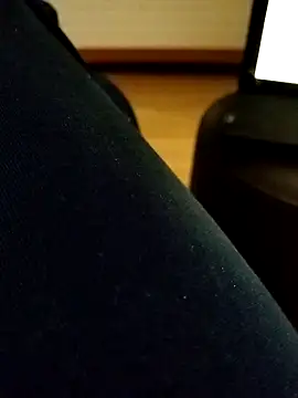 cum spring online show from 10/02/25, 08:05