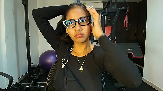 JuliKim  online show from 10/10/25, 12:48