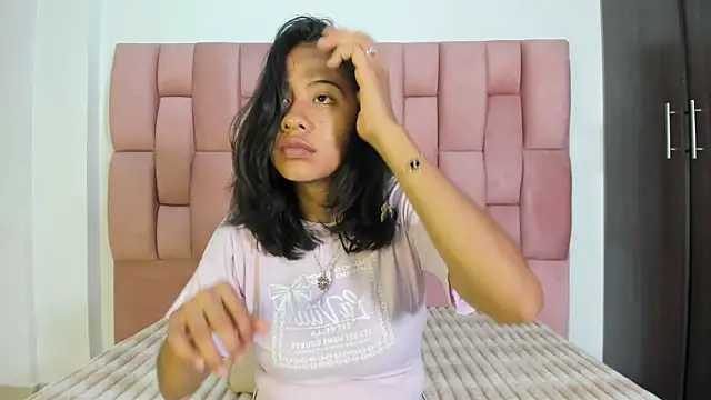 JuliKim  online show from 10/16/25, 12:39