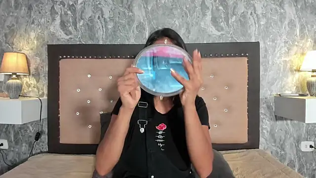 JuliKim  online show from 02/09/26, 12:31