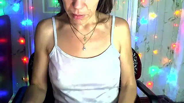 Ladywinter online show from 10/21/25, 03:24