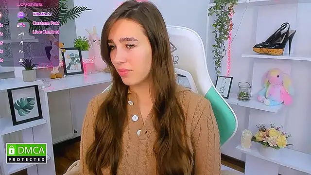  Eliizabeth  online show from 10/22/25, 09:14