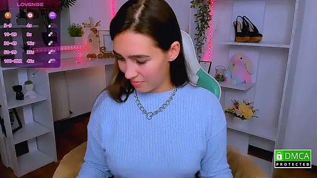  Eliizabeth  online show from 11/17/25, 09:53