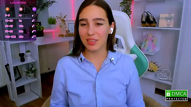  Eliizabeth  online show from 11/30/25, 10:14