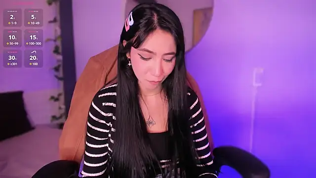 emma woods  online show from 12/28/24, 06:29