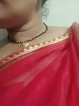 Snapshot of Riyaa-Devi chatting on 07/26/26, 02:24 Riyaa-Devi online show from 07/26/26, 02:24