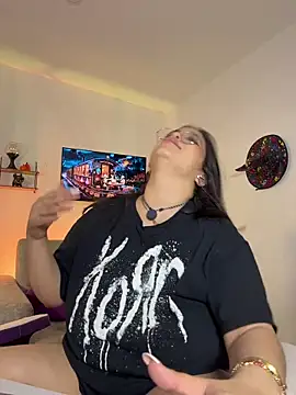 tati reyess online show from 10/26/25, 11:27