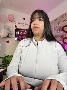 tati reyess online show from 02/10/26, 12:20