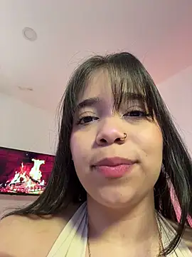 tati reyess online show from 04/07/26, 11:54