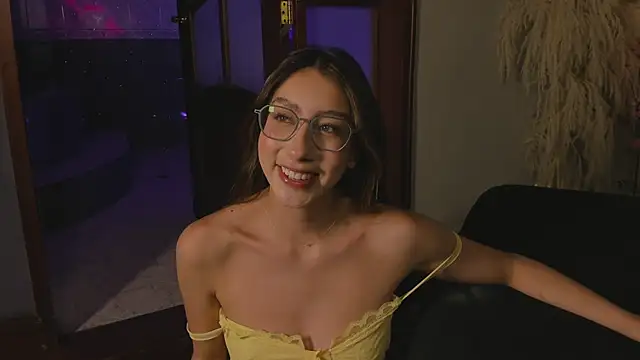 lua ferch   online show from 02/01/25, 06:40