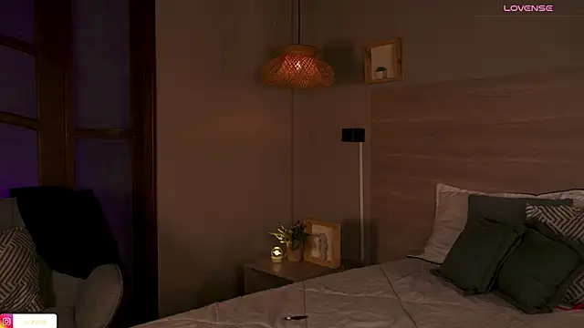 lua ferch   online show from 10/16/25, 01:12