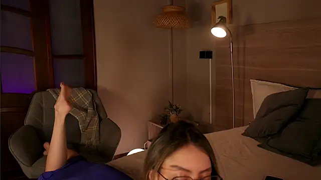 lua ferch   online show from 12/17/25, 12:33