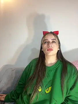 Natalia Suarez online show from 11/08/25, 02:34