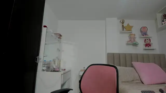 Natalia Suarez online show from 07/03/26, 12:39