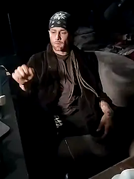 Snapshot of JaxxxRiott chatting on 03/01/25, 02:59 JaxxxRiott online show from 03/01/25, 02:59