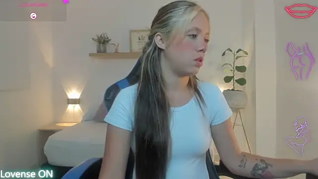Snapshot of nataly_rodri chatting on 04/28/26, 01:59 nataly rodri online show from 04/28/26, 01:59