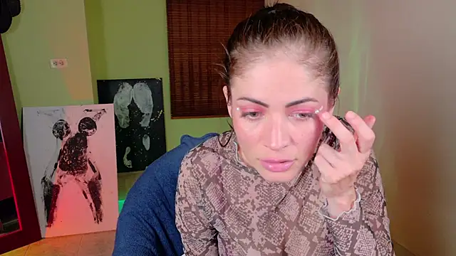 Snapshot of Emma__Blanco chatting on 03/02/26, 08:37 Emma Blanco online show from 03/02/26, 08:37