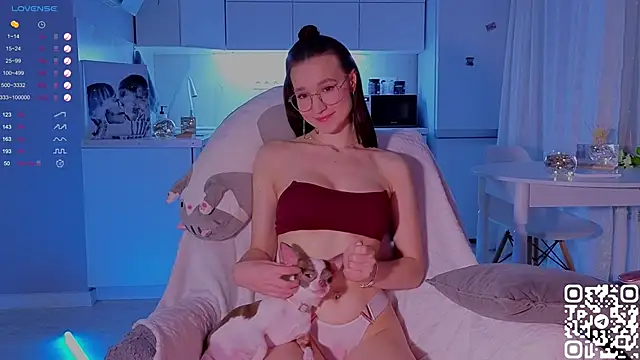 Snapshot of shey1i chatting on 12/14/24, 09:13 shey1i online show from 12/14/24, 09:13