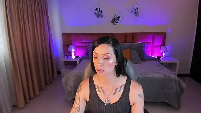 Kristen Garner online show from 09/17/25, 07:48