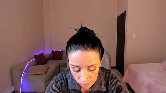 Kristen Garner online show from 06/01/26, 08:21