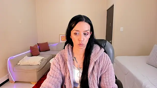 Kristen Garner online show from 07/20/26, 07:27