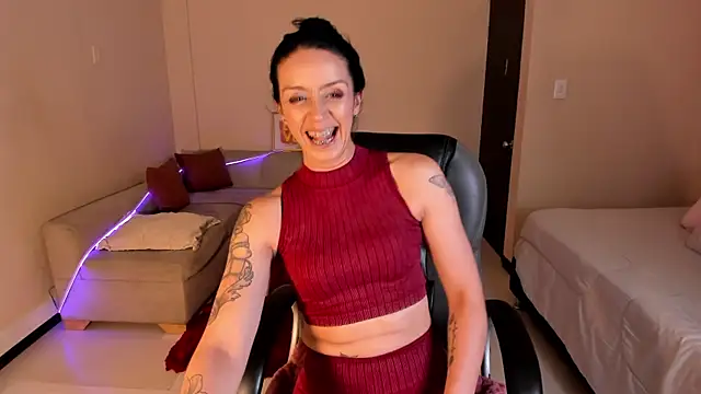 Kristen Garner online show from 07/21/26, 07:38
