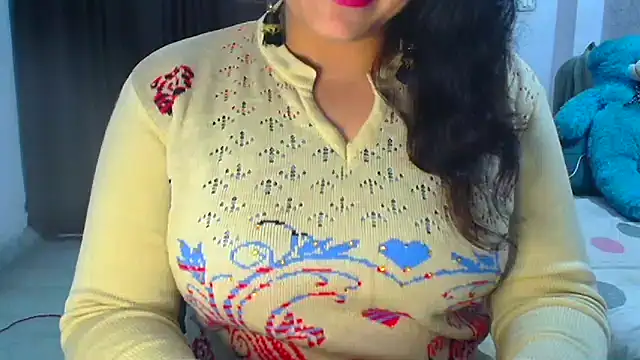 Snapshot of Maria_55 chatting on 12/18/24, 09:04 Maria 55 online show from 12/18/24, 09:04