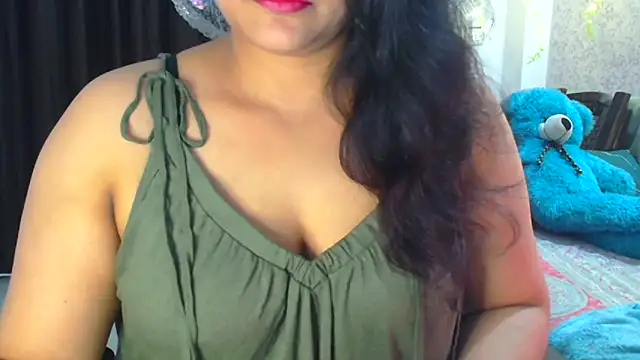 Snapshot of Maria_55 chatting on 02/15/25, 08:44 Maria 55 online show from 02/15/25, 08:44