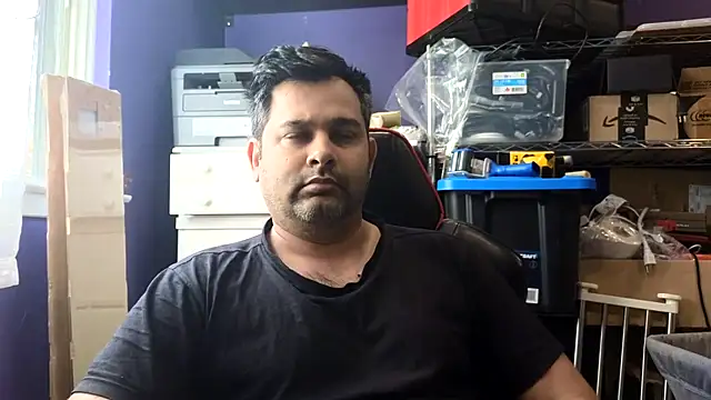 Snapshot of Sakhtlaundaz chatting on 05/15/26, 01:18 Sakhtlaundaz online show from 05/15/26, 01:18