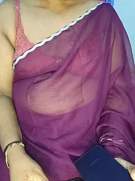 Snapshot of Malluivaniya chatting on 06/27/26, 05:51 Malluivaniya online show from 06/27/26, 05:51
